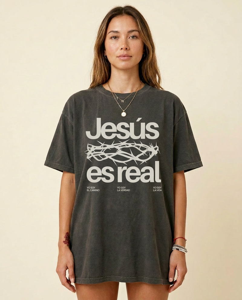 Jesús Es Real Tee — Pepper